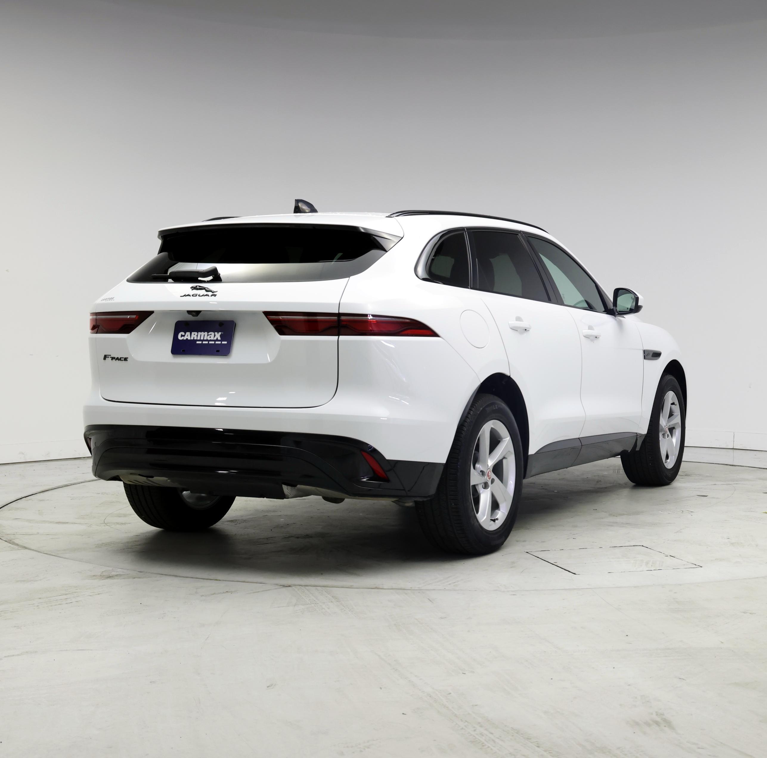 Thumbnail: 2023 Jaguar F-Pace - 8