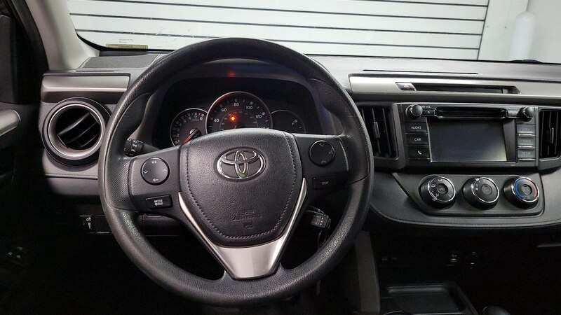 2016 Toyota RAV4 LE 10