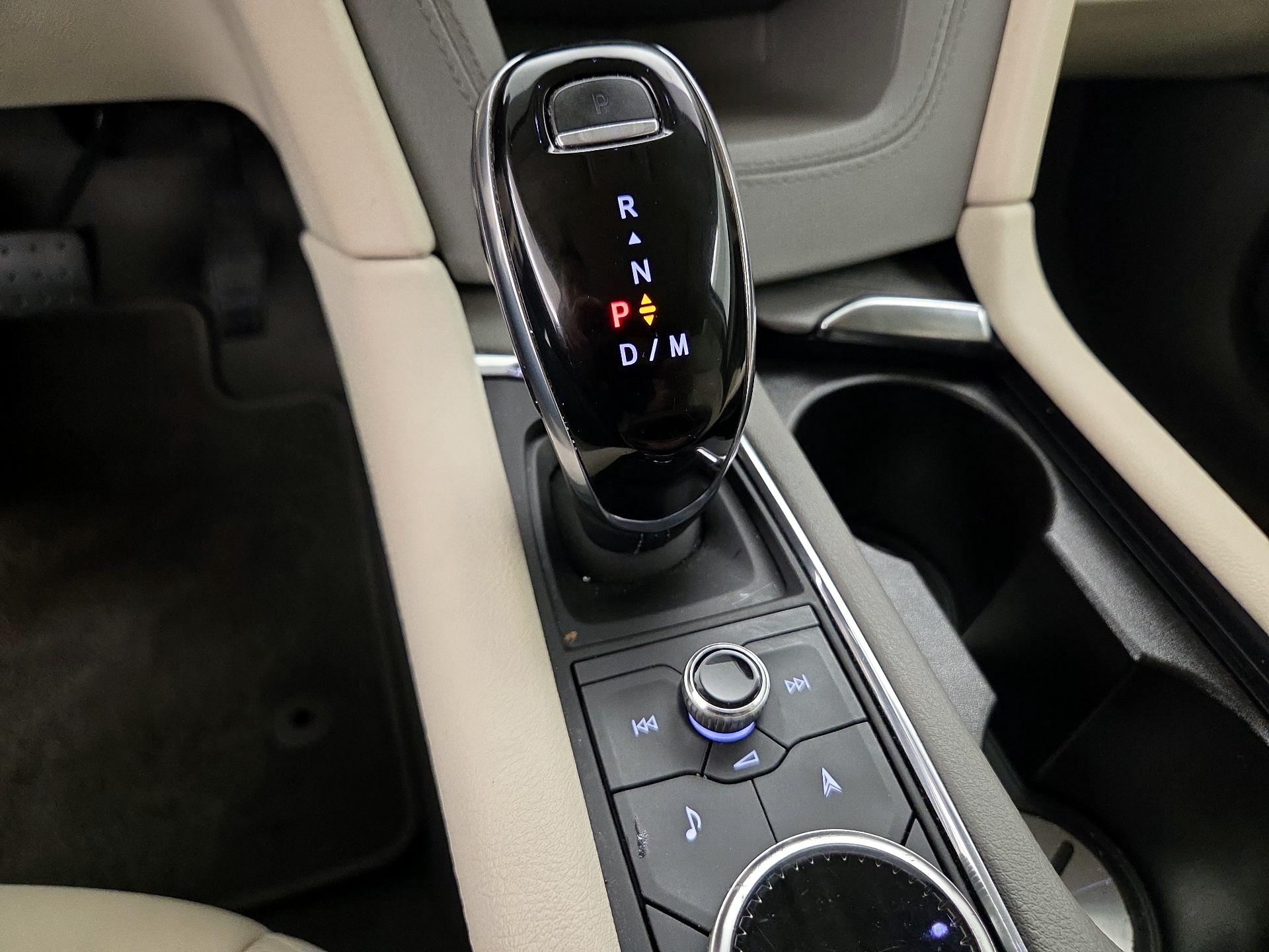 Thumbnail: 2020 Cadillac XT5 - 18