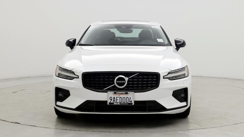 2022 Volvo S60 B5 Momentum 5