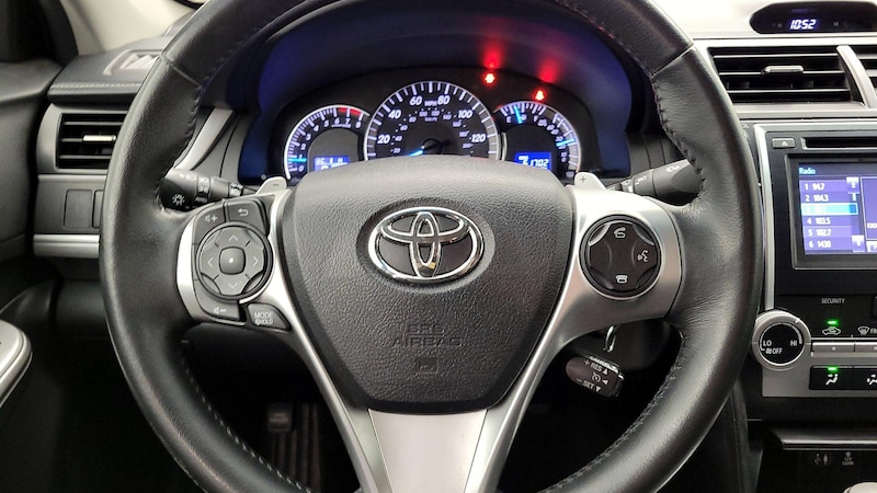 2014 Toyota Camry SE 10