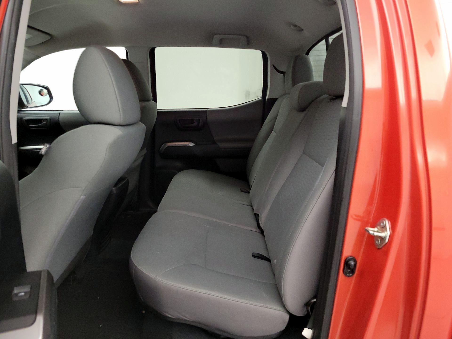 Thumbnail: 2016 Toyota Tacoma - 19
