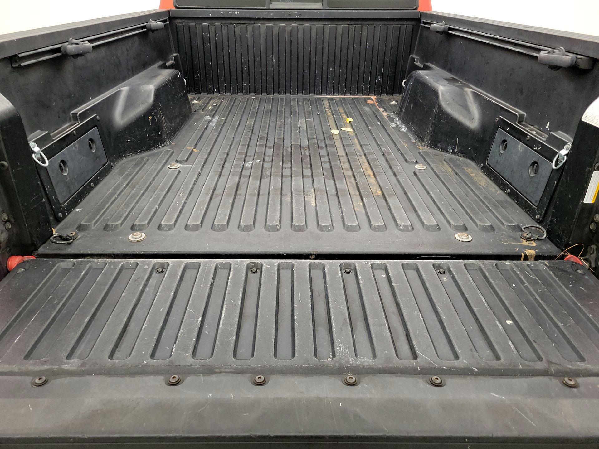 Thumbnail: 2016 Toyota Tacoma - 20