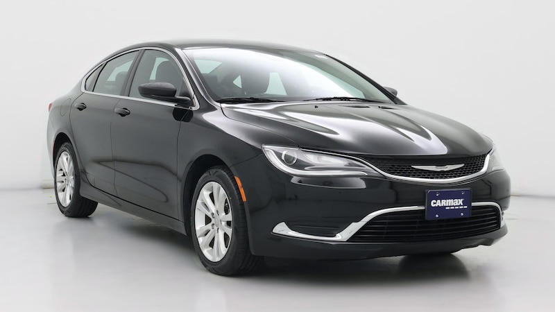 2017 Chrysler 200 Limited Hero Image