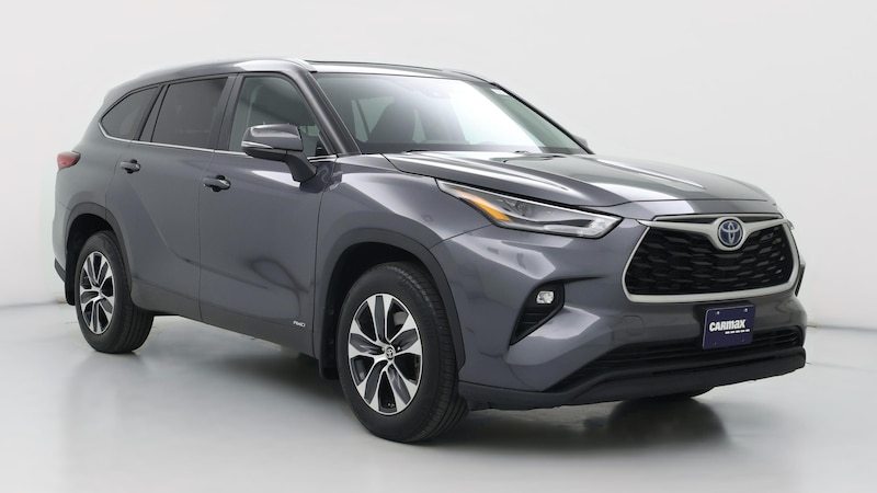 2023 Toyota Highlander XLE Hero Image