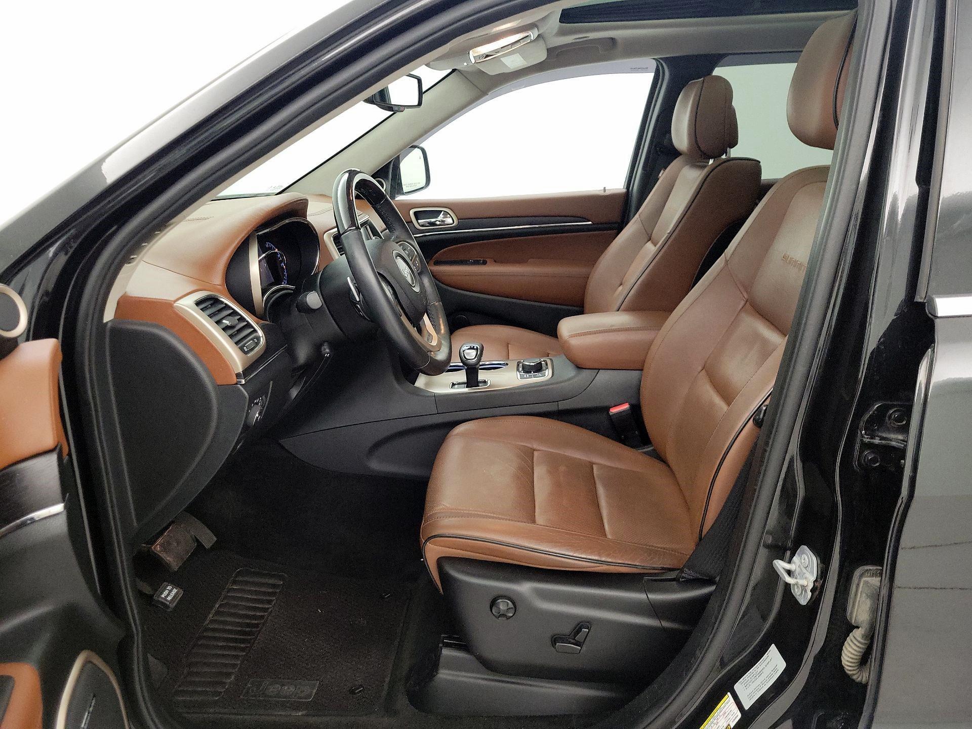 Thumbnail: 2015 Jeep Grand Cherokee - 9