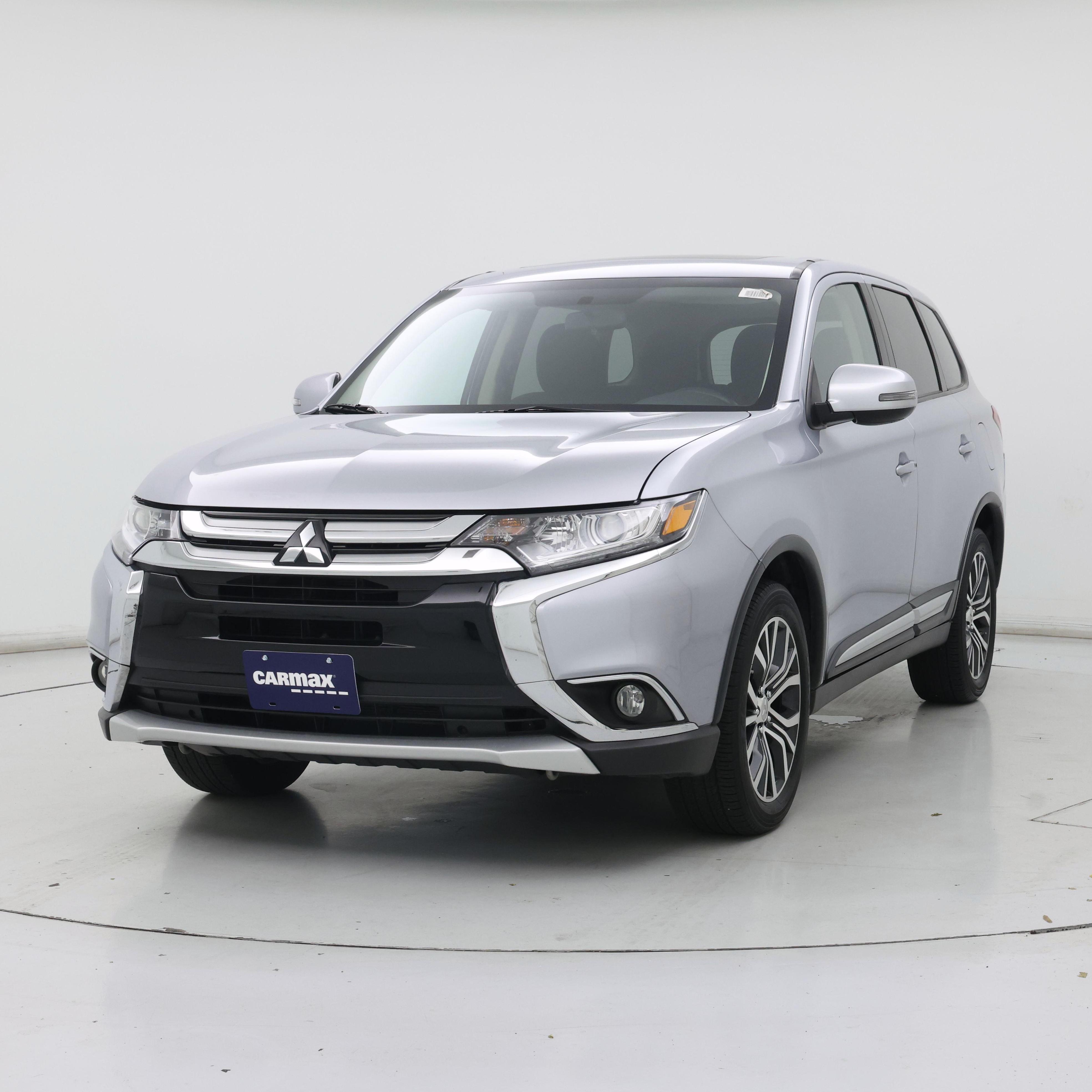 Thumbnail: 2017 Mitsubishi Outlander - 4