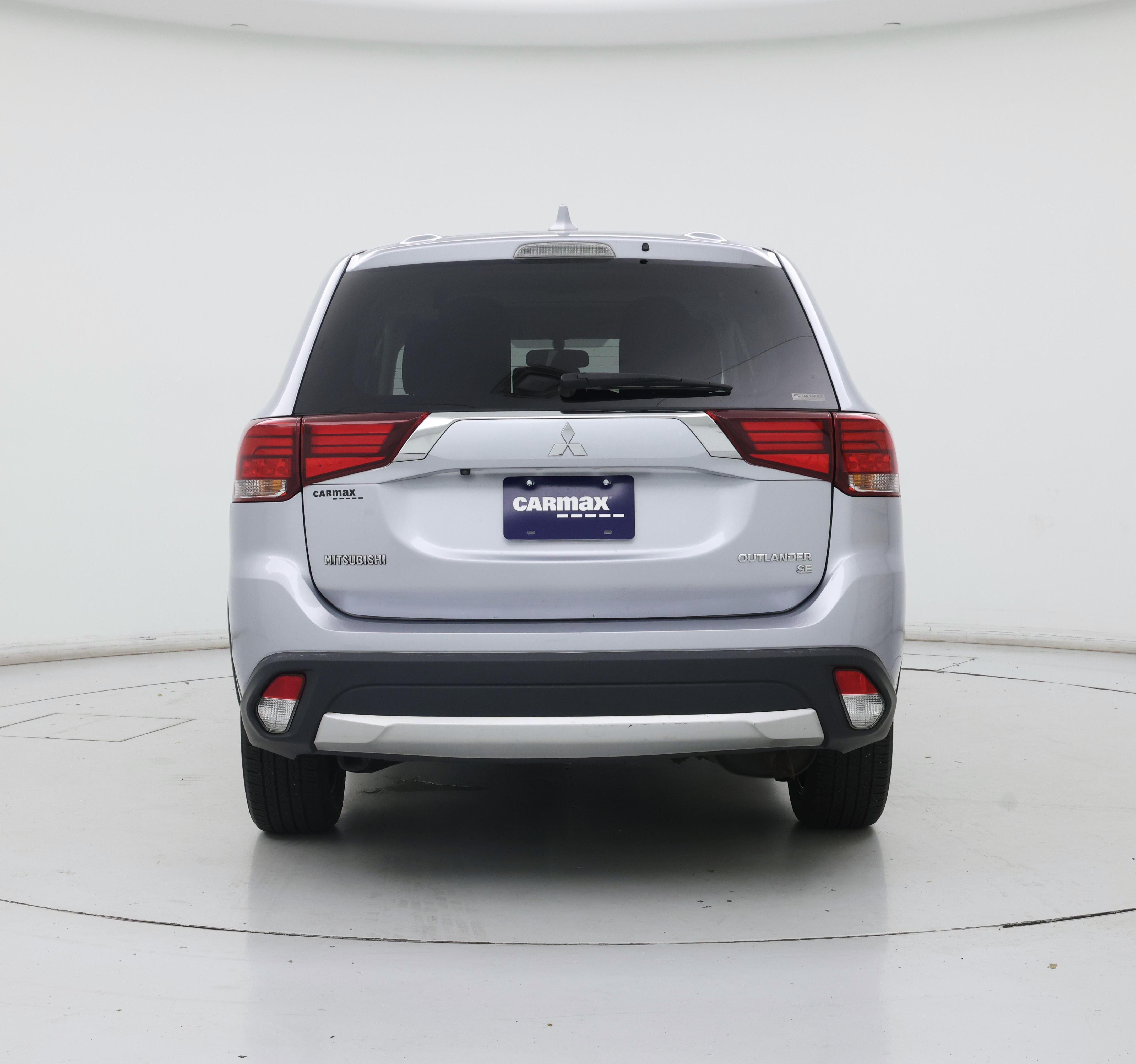Thumbnail: 2017 Mitsubishi Outlander - 6