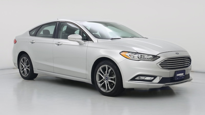 2017 Ford Fusion SE Hero Image