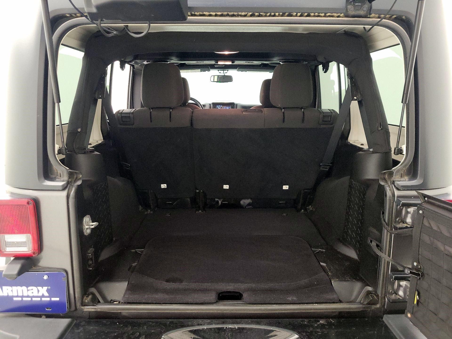 Thumbnail: 2014 Jeep Wrangler - 18