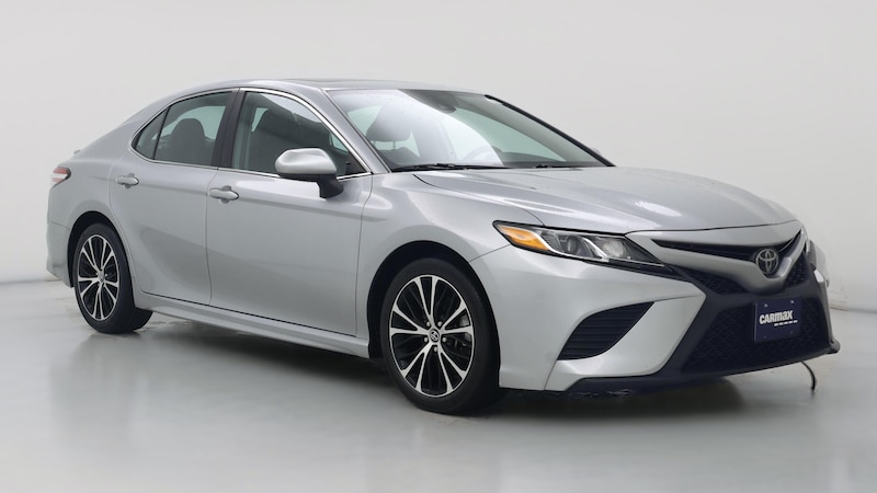 2020 Toyota Camry SE Hero Image