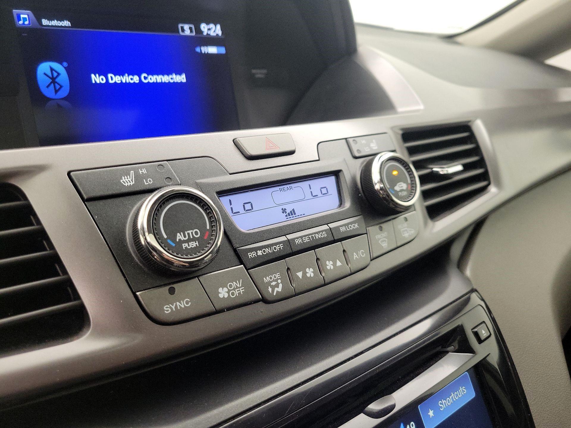 Thumbnail: 2014 Honda Odyssey - 16