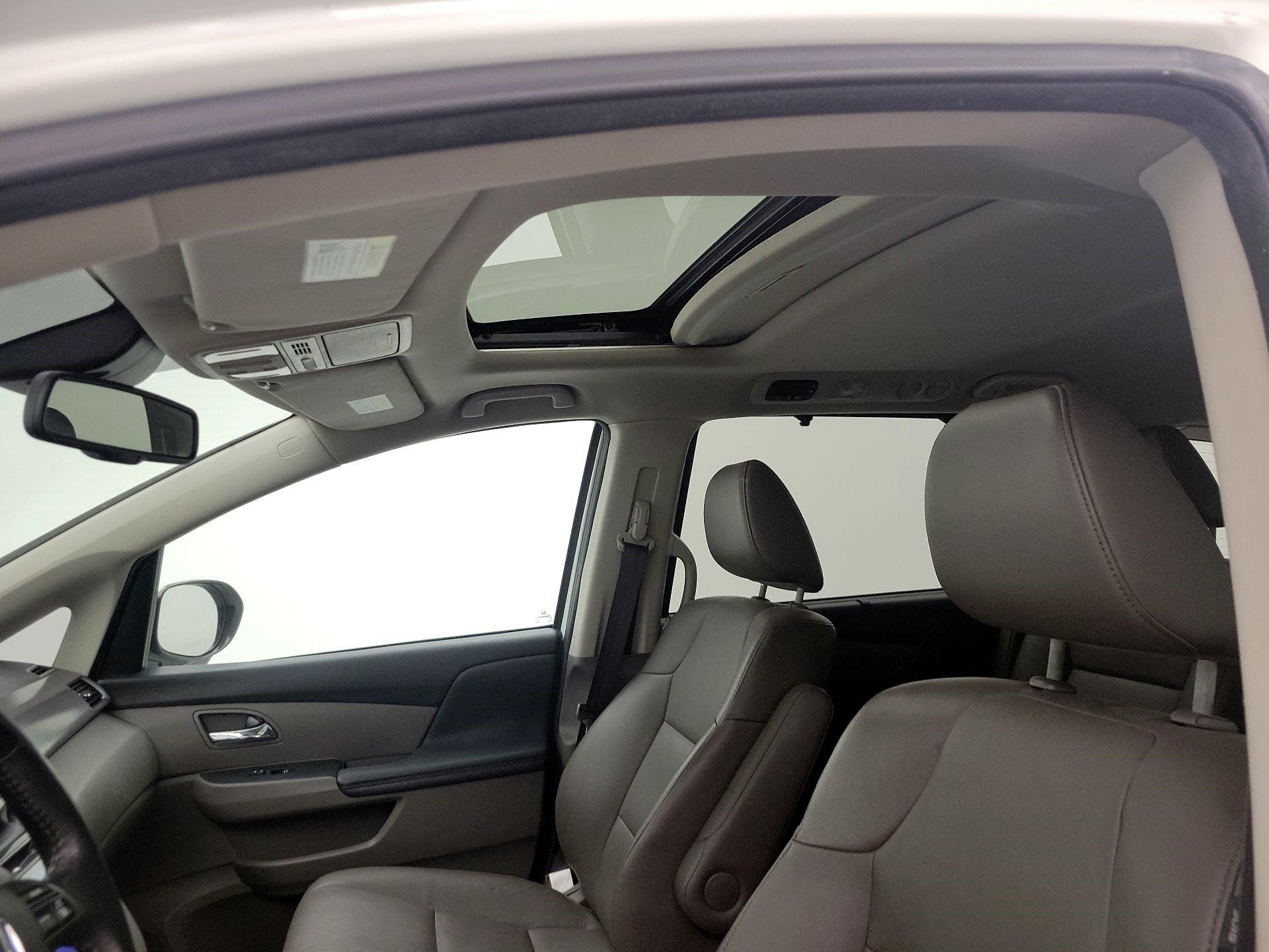 Thumbnail: 2014 Honda Odyssey - 19