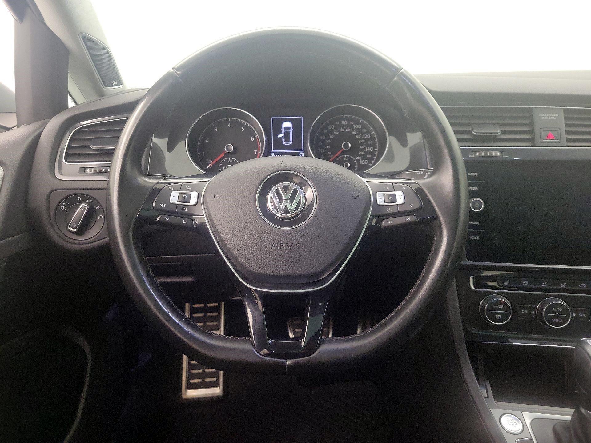 Thumbnail: 2018 Volkswagen Golf - 10
