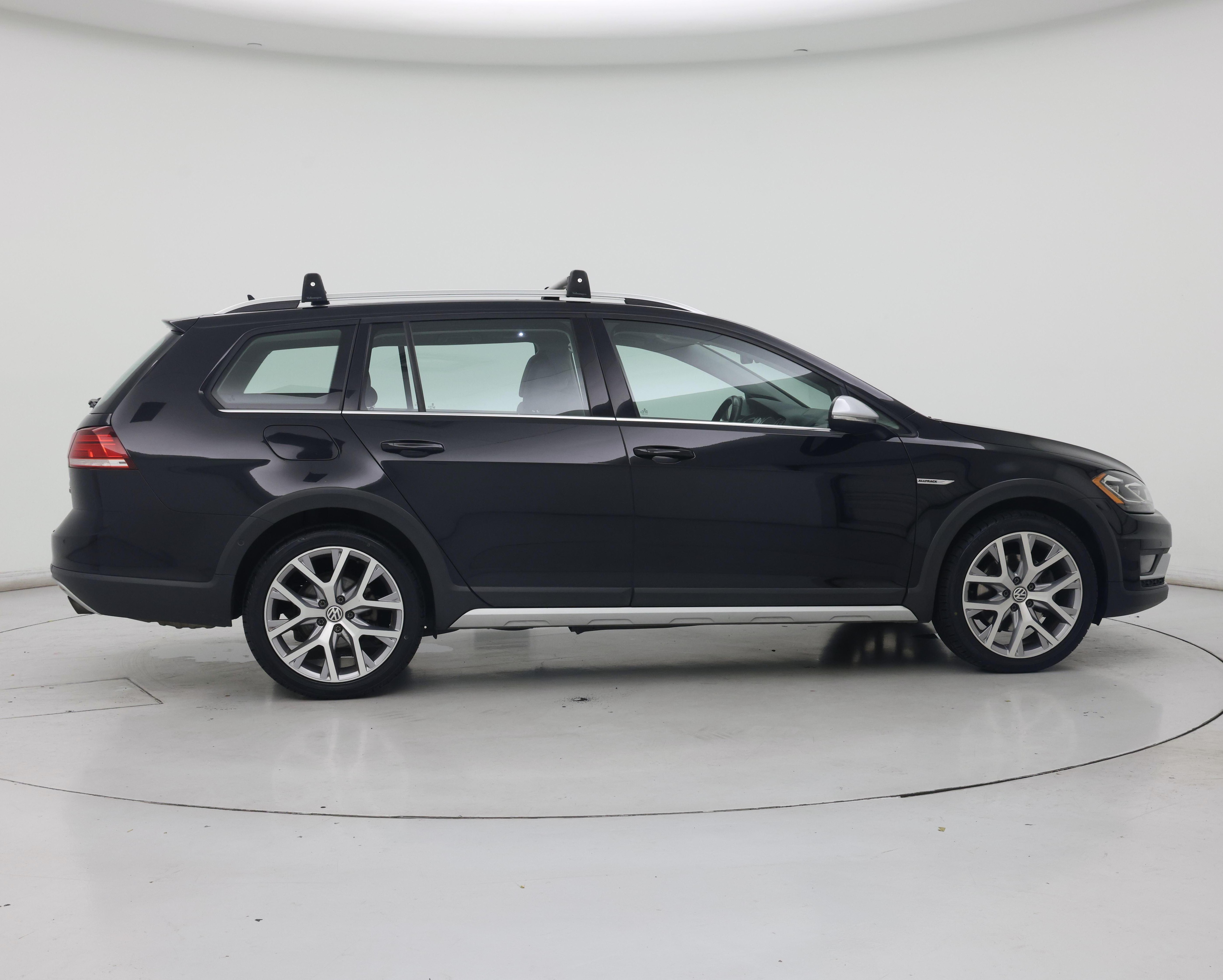 Thumbnail: 2018 Volkswagen Golf - 7