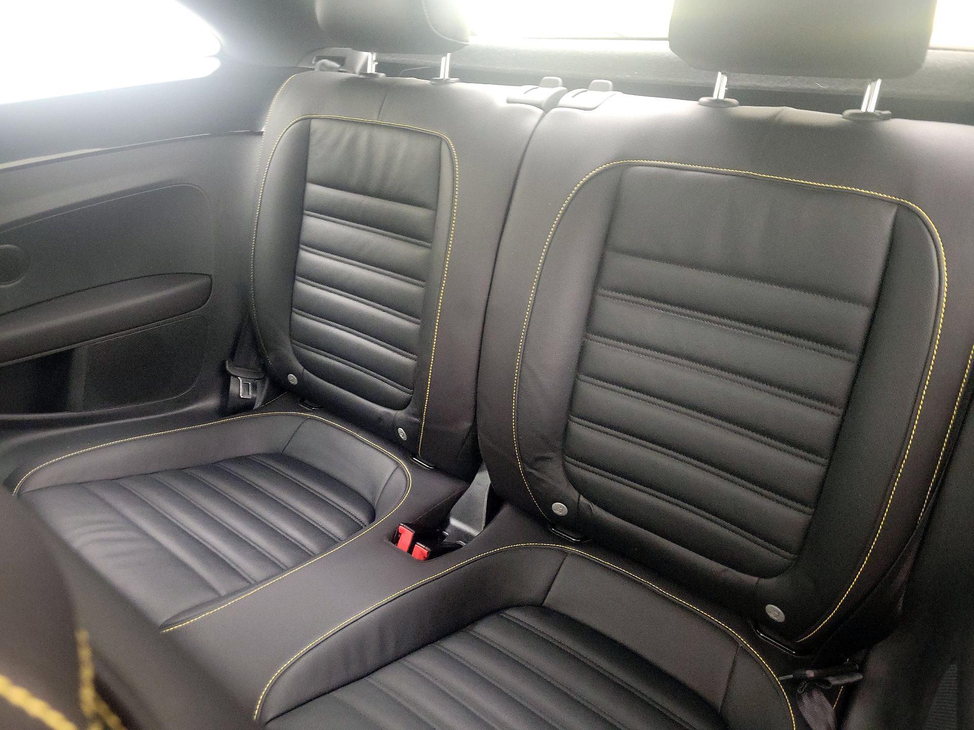 Thumbnail: 2014 Volkswagen Beetle - 19