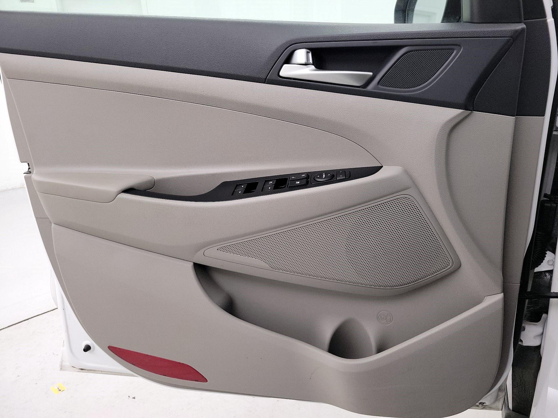 Thumbnail: 2020 Hyundai Tucson - 12