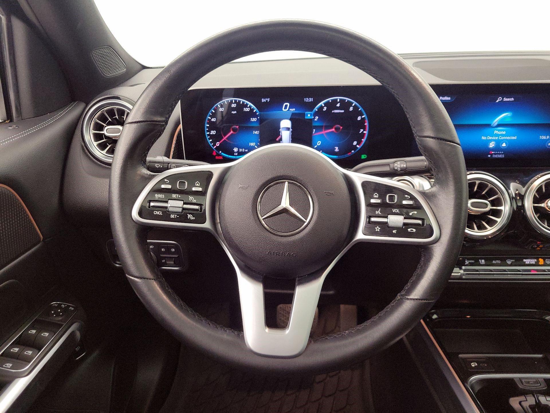 Thumbnail: 2021 Mercedes-Benz GLB - 10