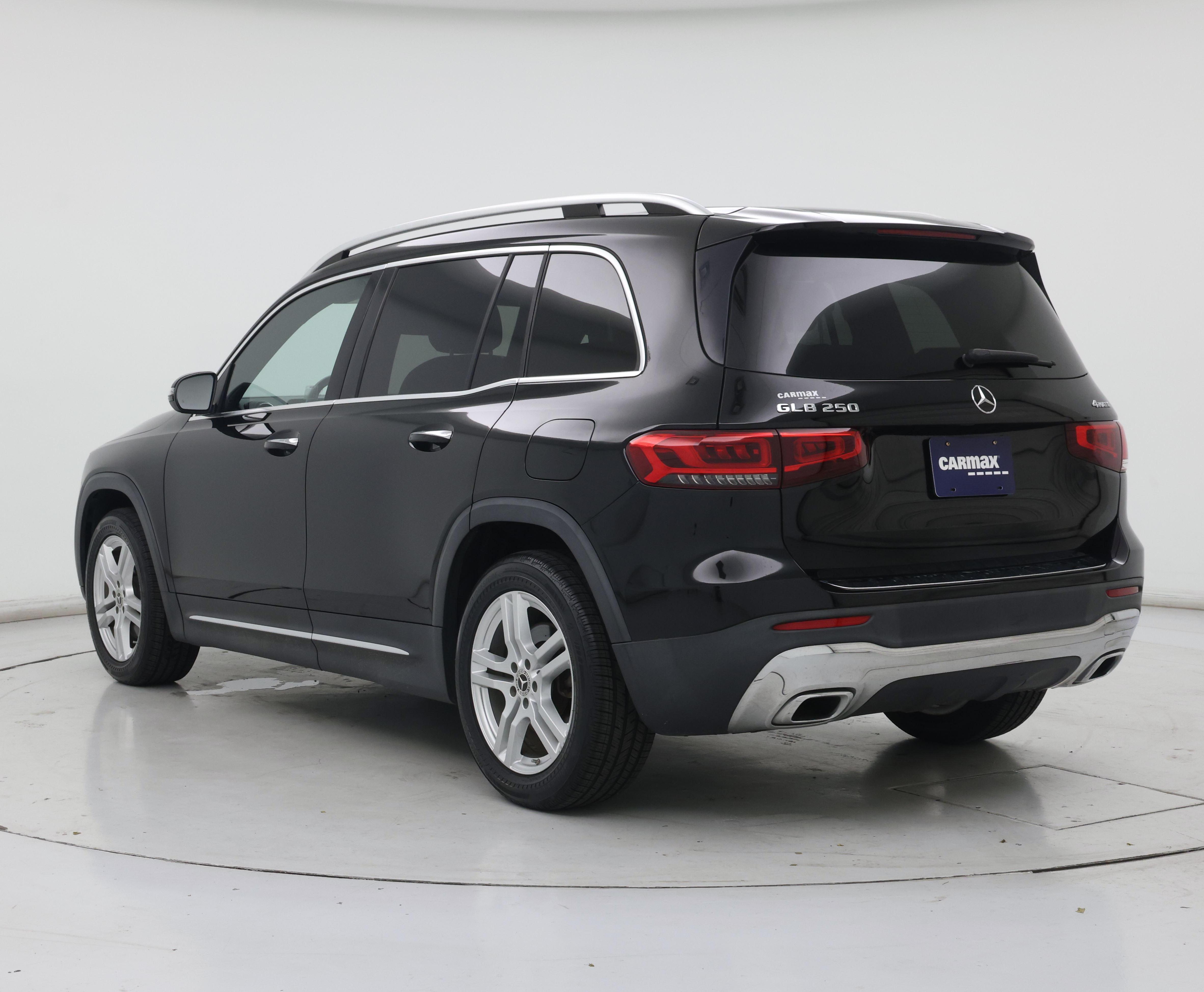 Thumbnail: 2021 Mercedes-Benz GLB - 2