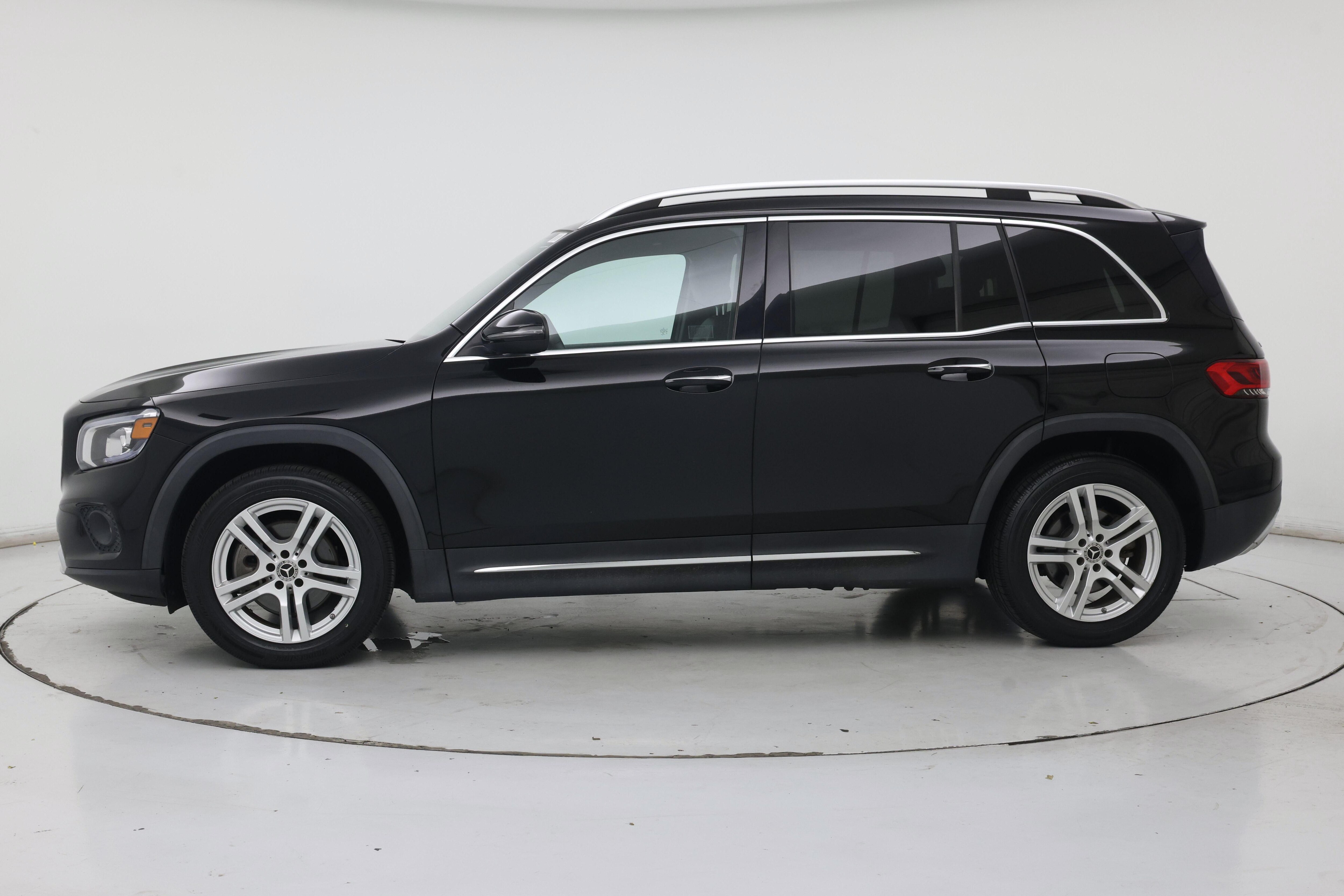 Thumbnail: 2021 Mercedes-Benz GLB - 3