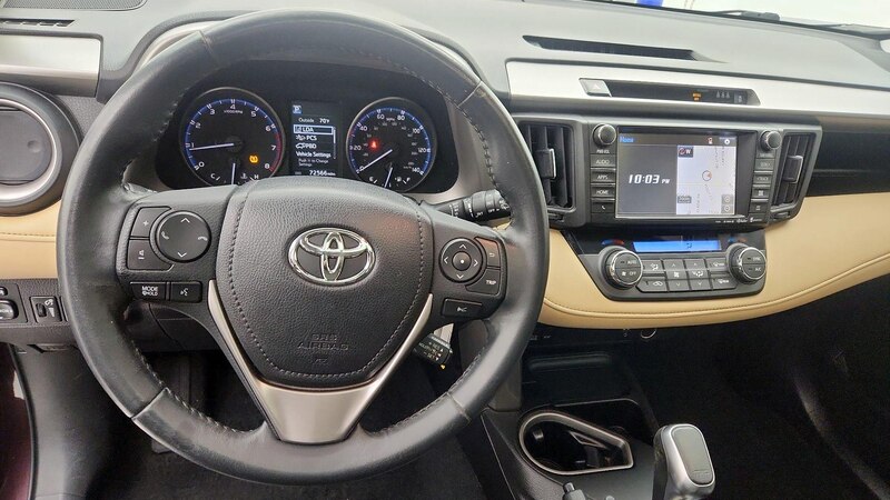 2017 Toyota RAV4 XLE 10