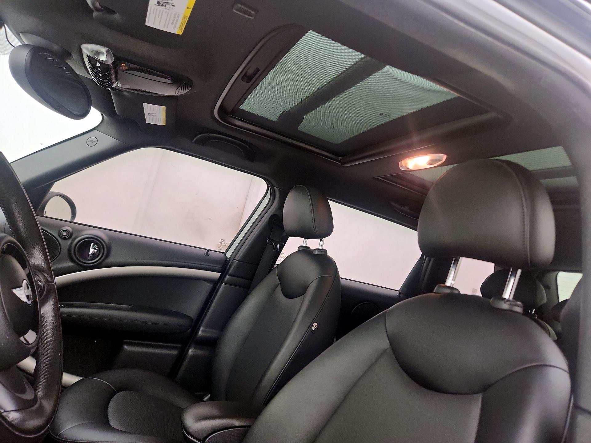 Thumbnail: 2015 MINI Cooper Countryman - 17