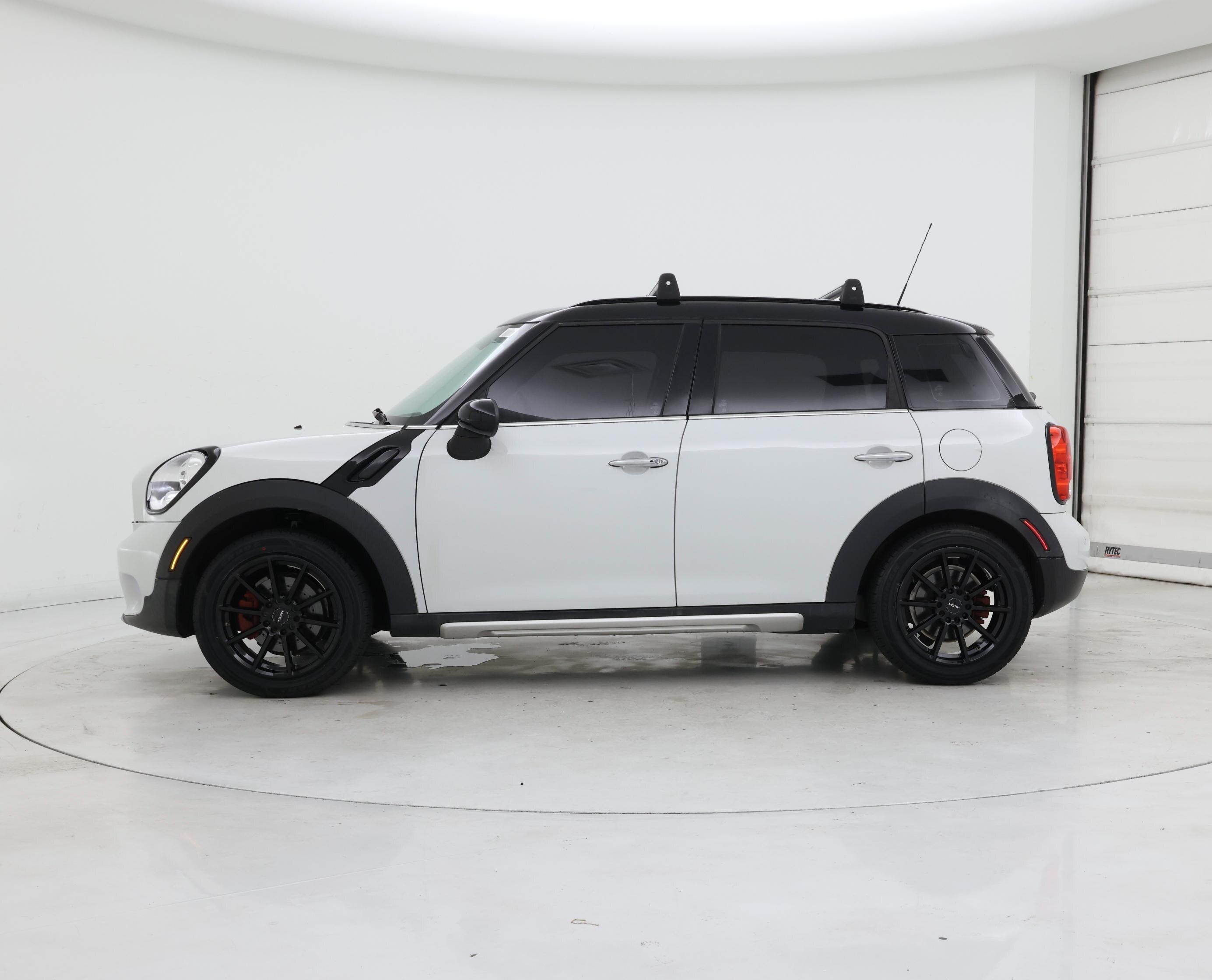Thumbnail: 2015 MINI Cooper Countryman - 3