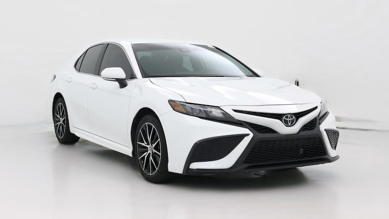 2024 Toyota Camry SE Hero Image