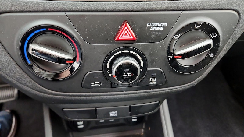 2021 Hyundai Accent SEL 16