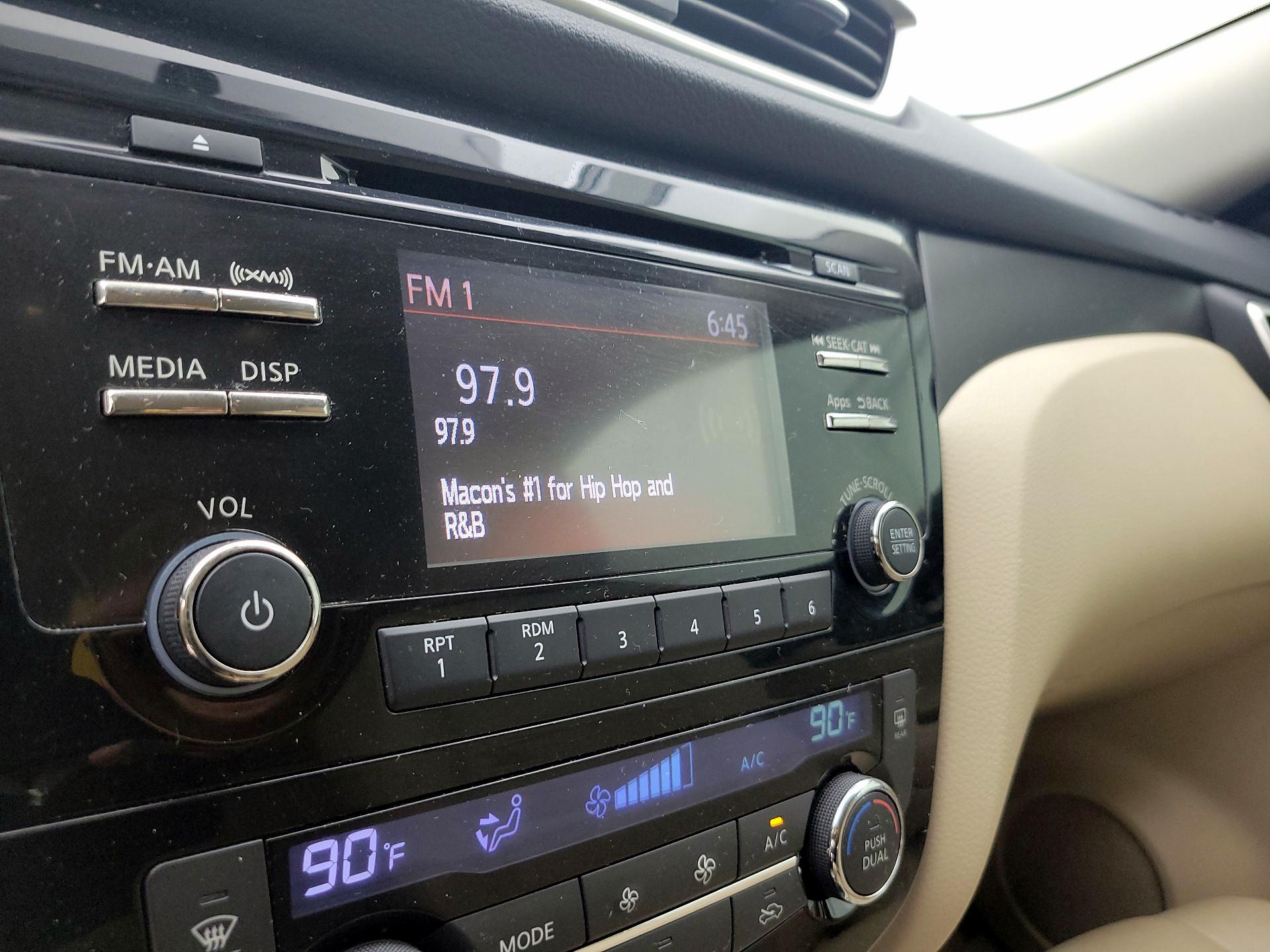 Thumbnail: 2014 Nissan Rogue - 15