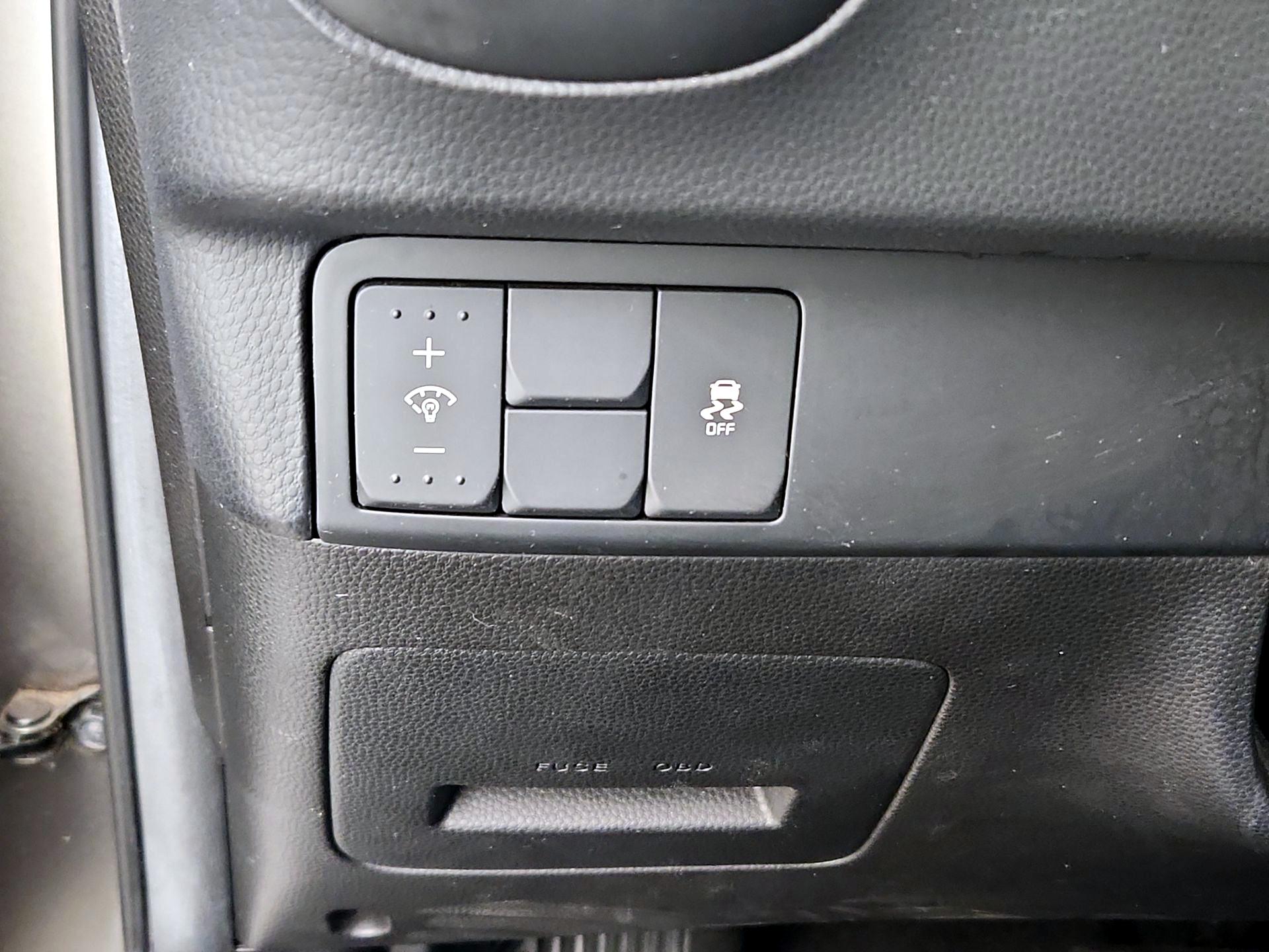 Thumbnail: 2015 Kia Soul - 13