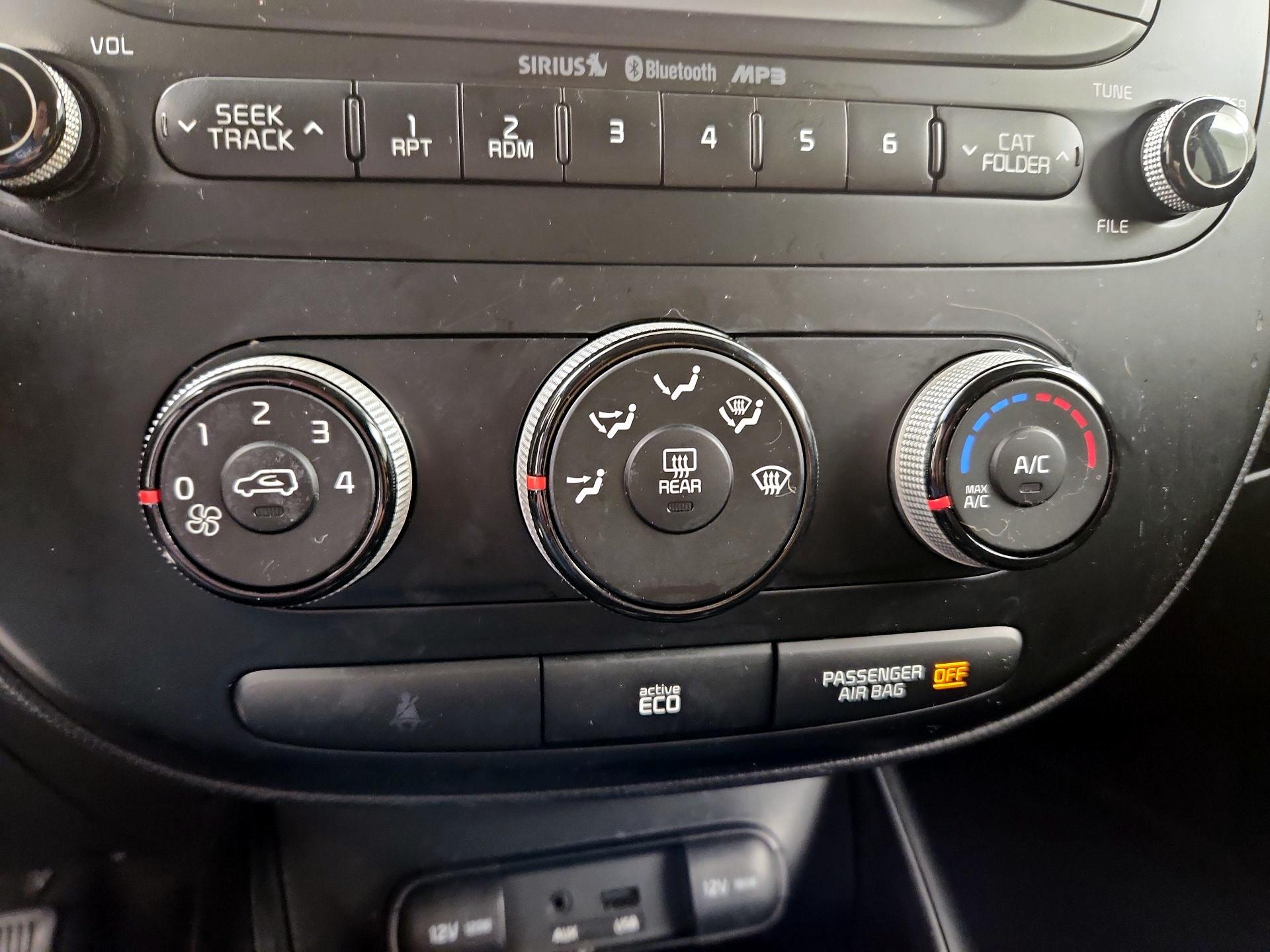 Thumbnail: 2015 Kia Soul - 15