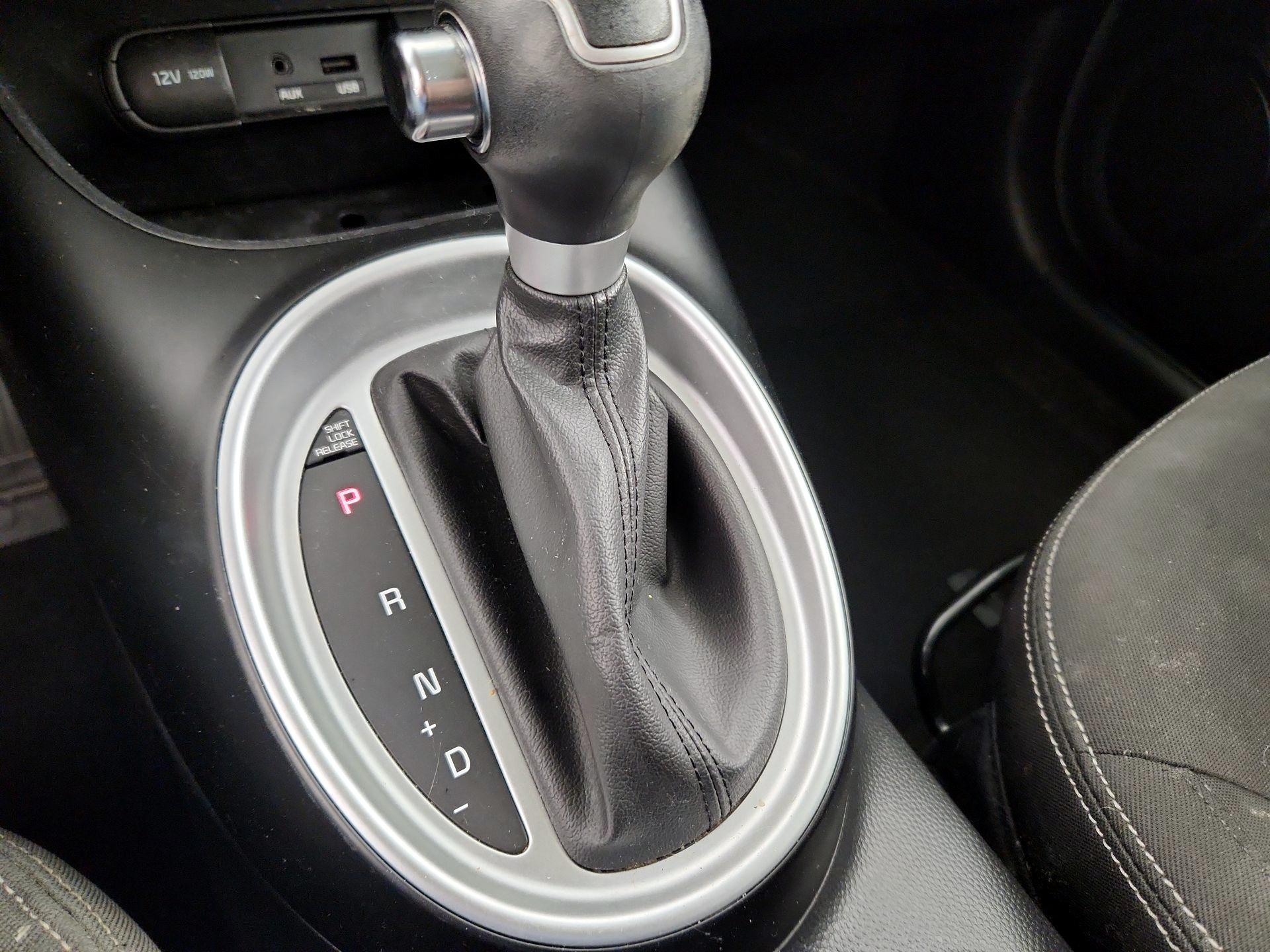 Thumbnail: 2015 Kia Soul - 16