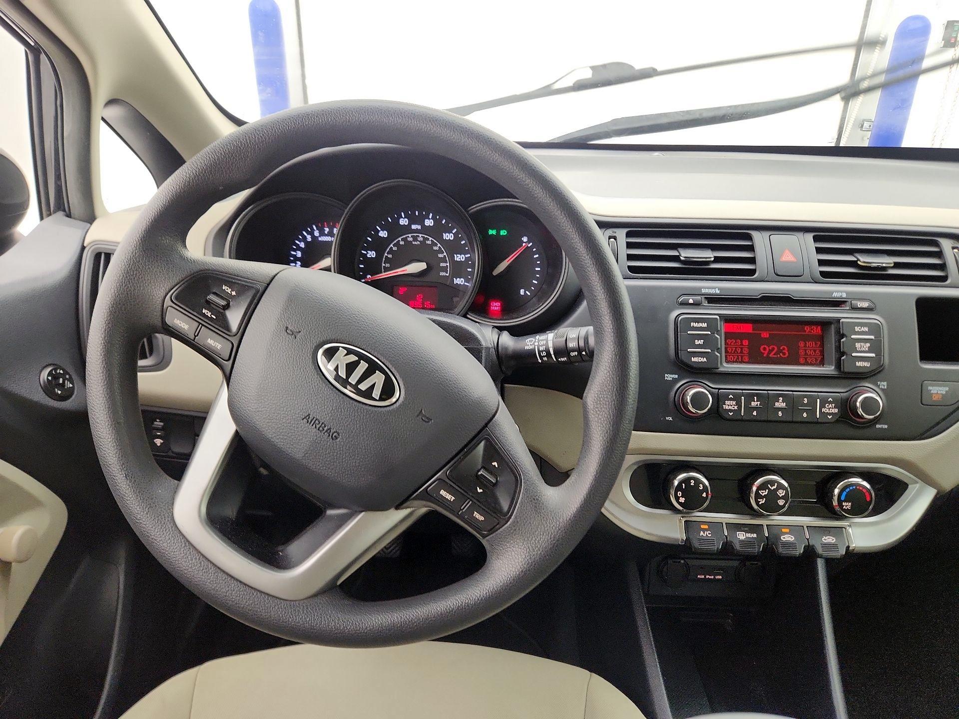 Thumbnail: 2013 Kia Rio5 - 9