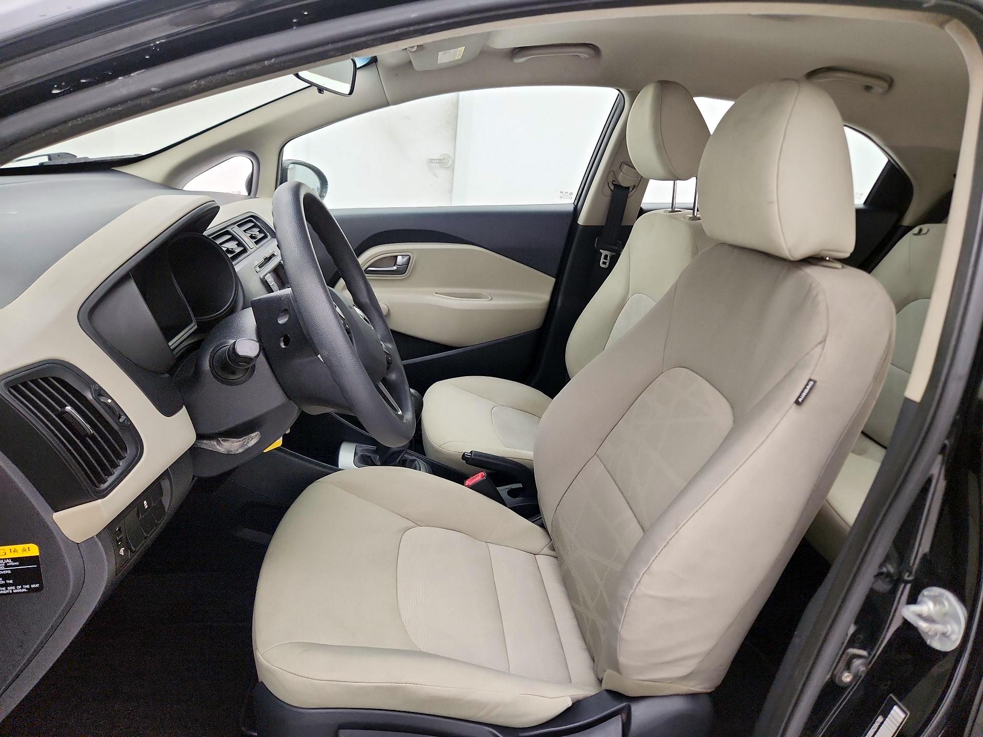 Thumbnail: 2013 Kia Rio5 - 11