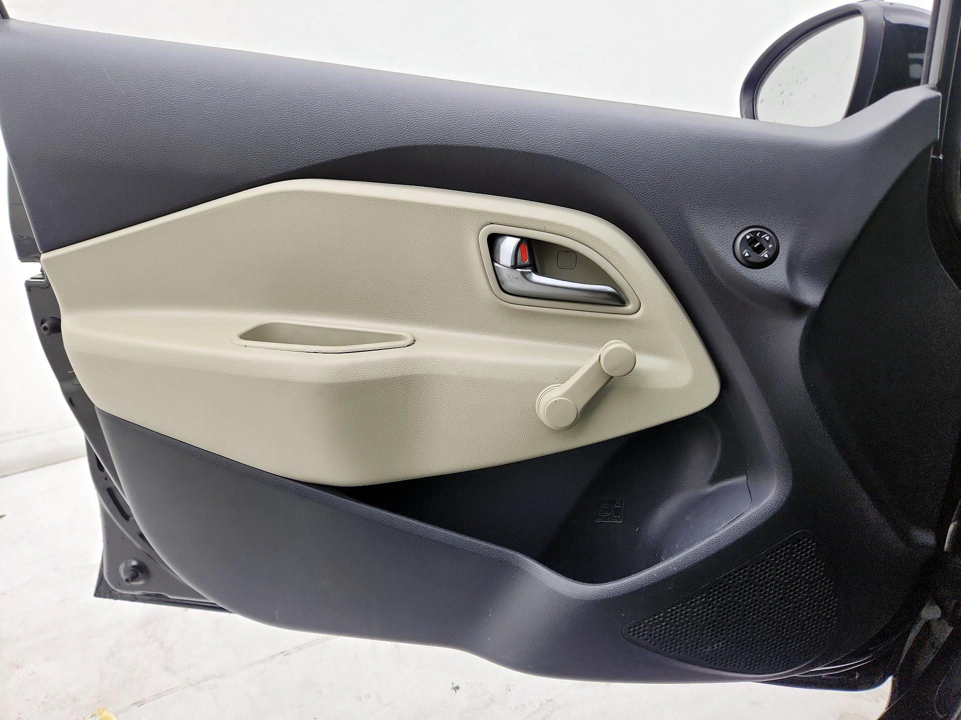 Thumbnail: 2013 Kia Rio5 - 12