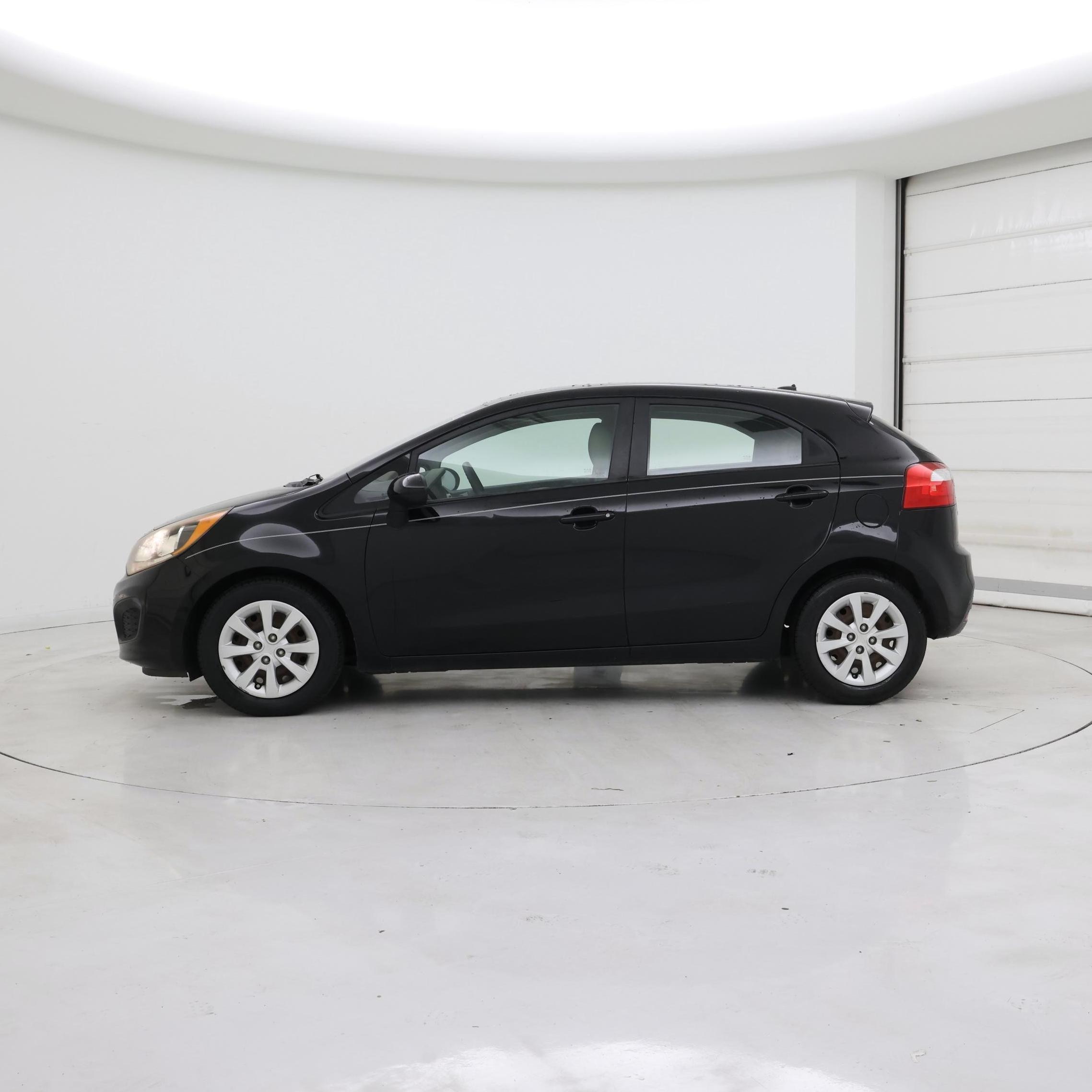 Thumbnail: 2013 Kia Rio5 - 3