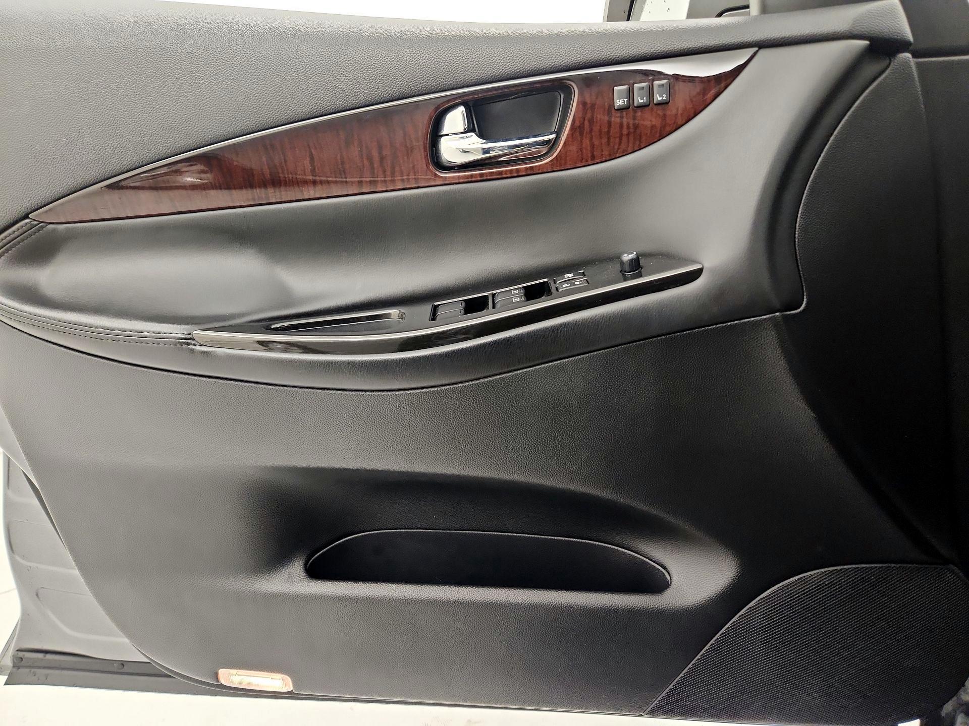 Thumbnail: 2016 INFINITI QX50 - 12