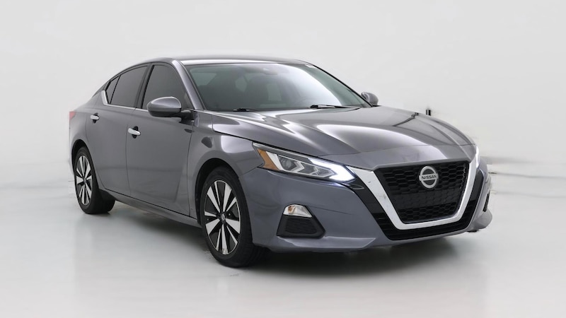 2021 Nissan Altima SV Hero Image
