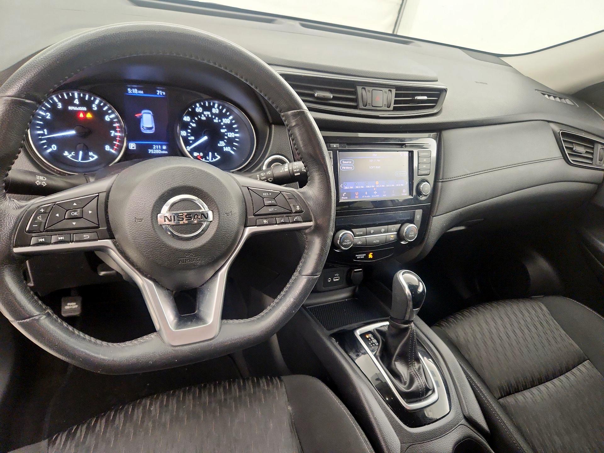Thumbnail: 2018 Nissan Rogue - 9