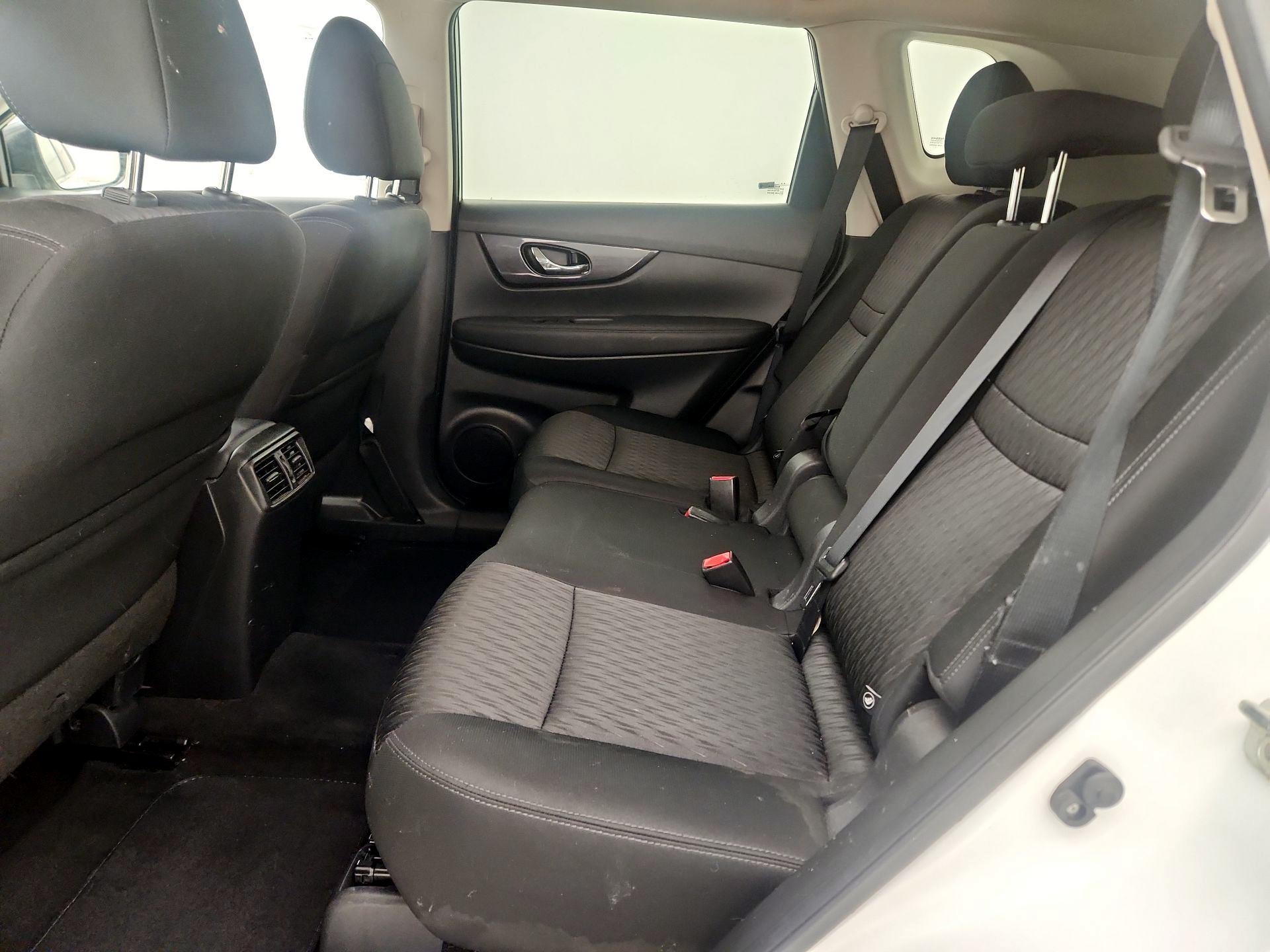 Thumbnail: 2018 Nissan Rogue - 19