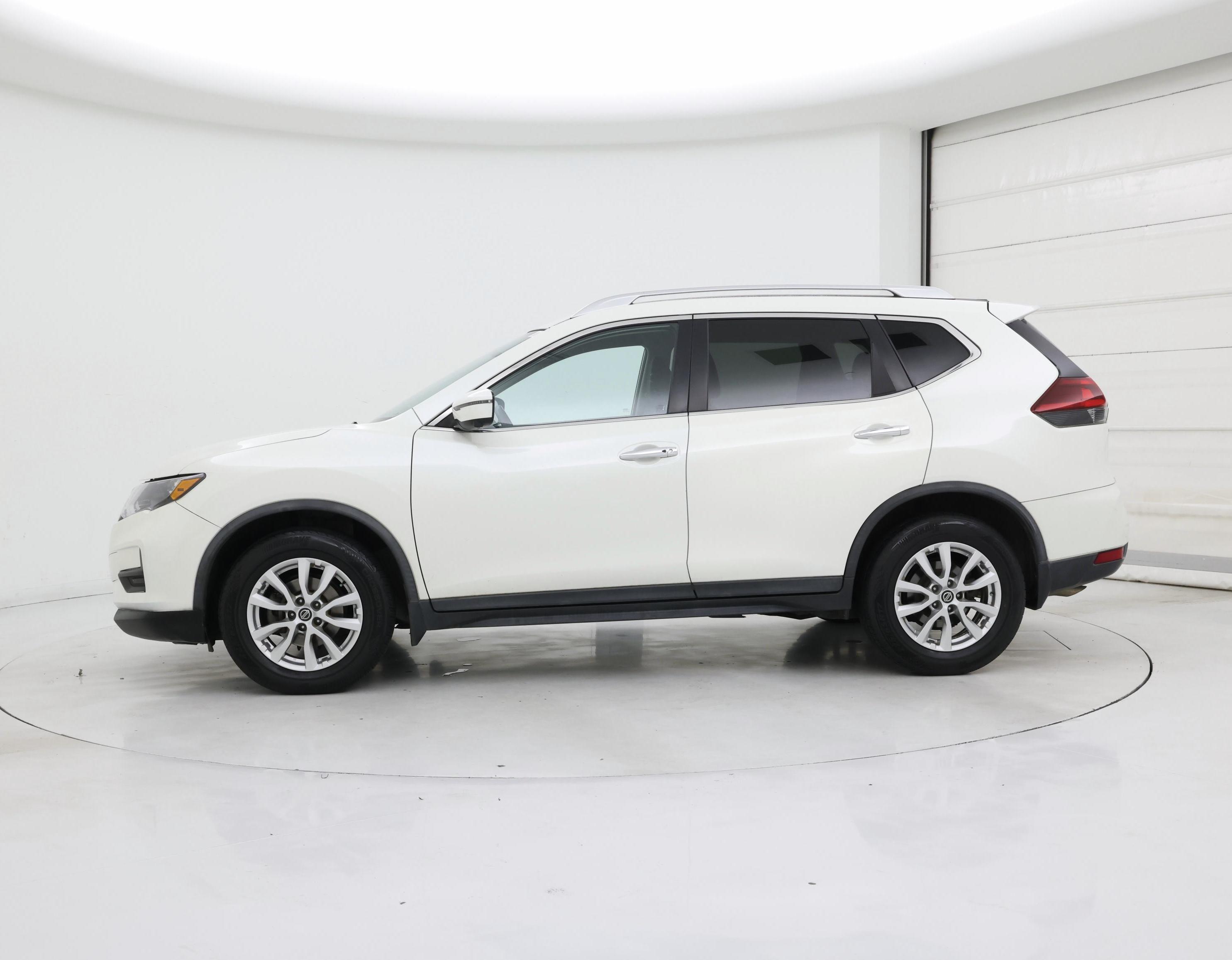 Thumbnail: 2018 Nissan Rogue - 3