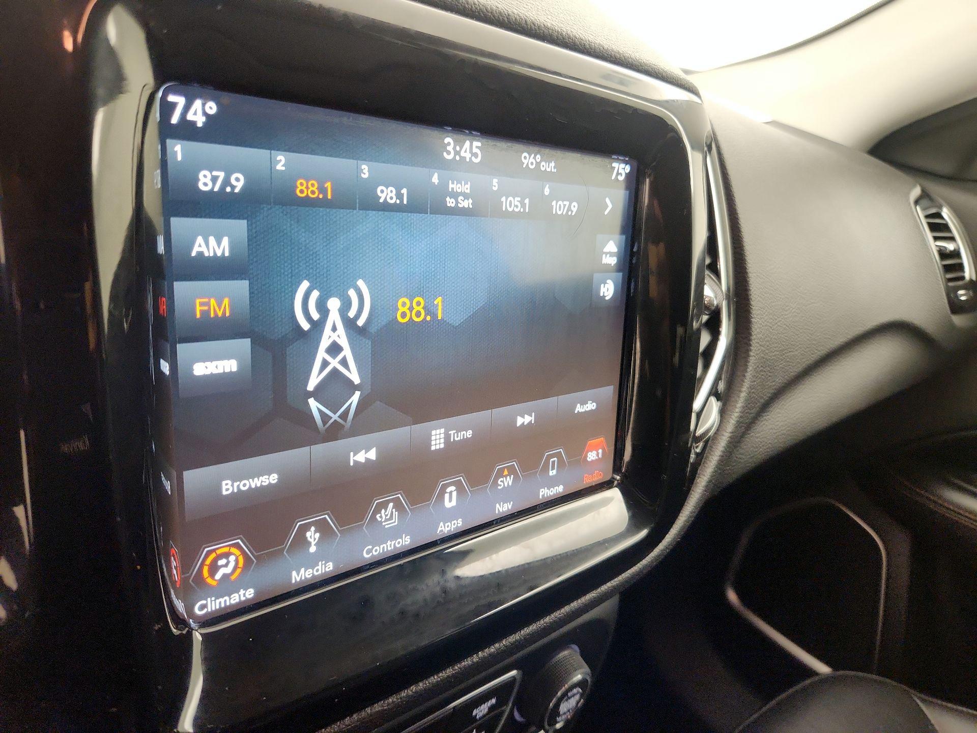 Thumbnail: 2018 Jeep Compass - 16