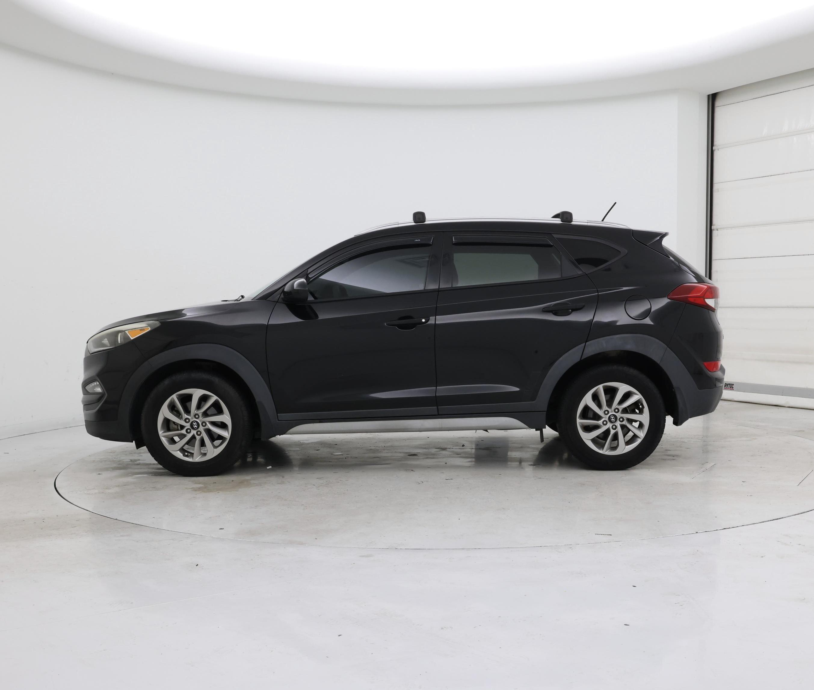 Thumbnail: 2017 Hyundai Tucson - 3