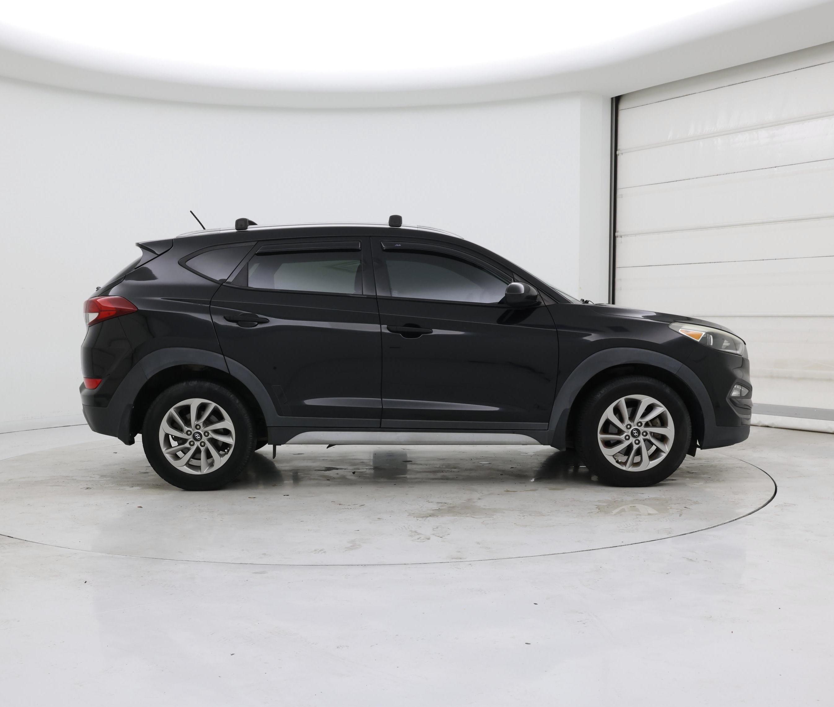 Thumbnail: 2017 Hyundai Tucson - 7