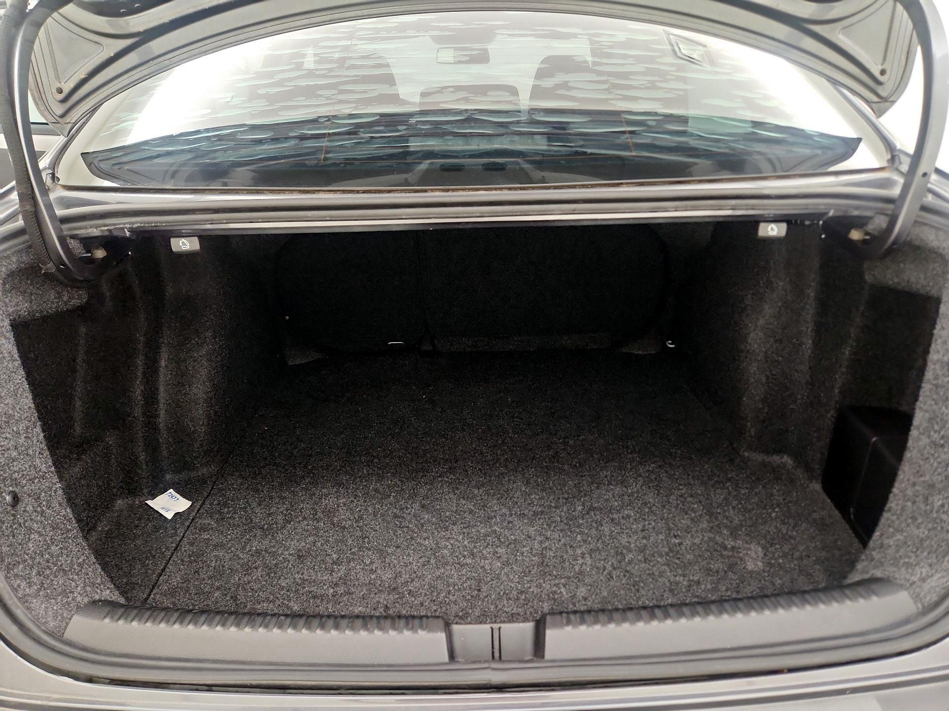 Thumbnail: 2015 Volkswagen Jetta - 19