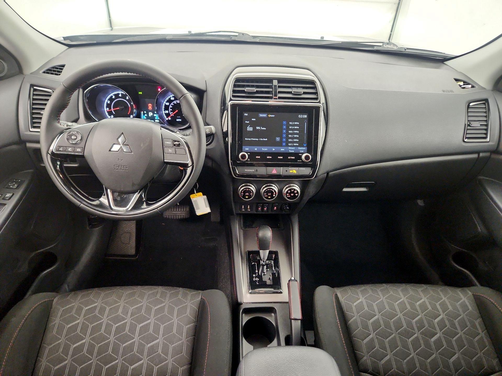 Thumbnail: 2022 Mitsubishi Outlander Sport - 9