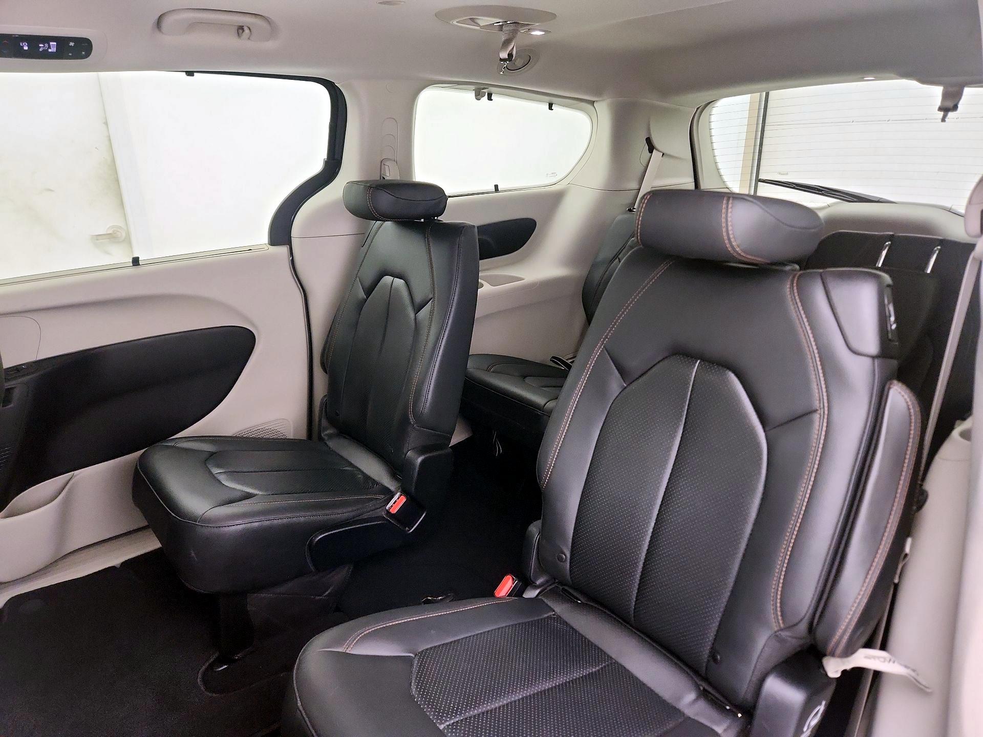 Thumbnail: 2020 Chrysler Pacifica - 19