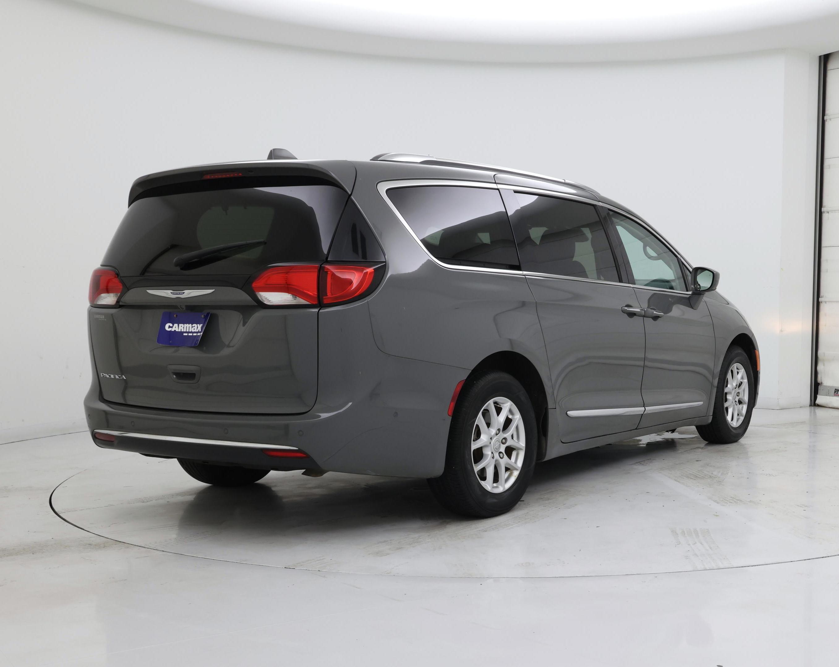 Thumbnail: 2020 Chrysler Pacifica - 8