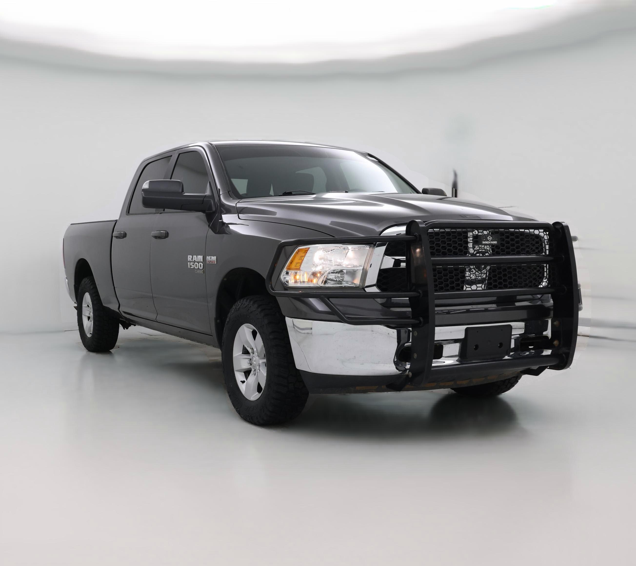 Thumbnail: 2020 RAM 1500 Classic - 1
